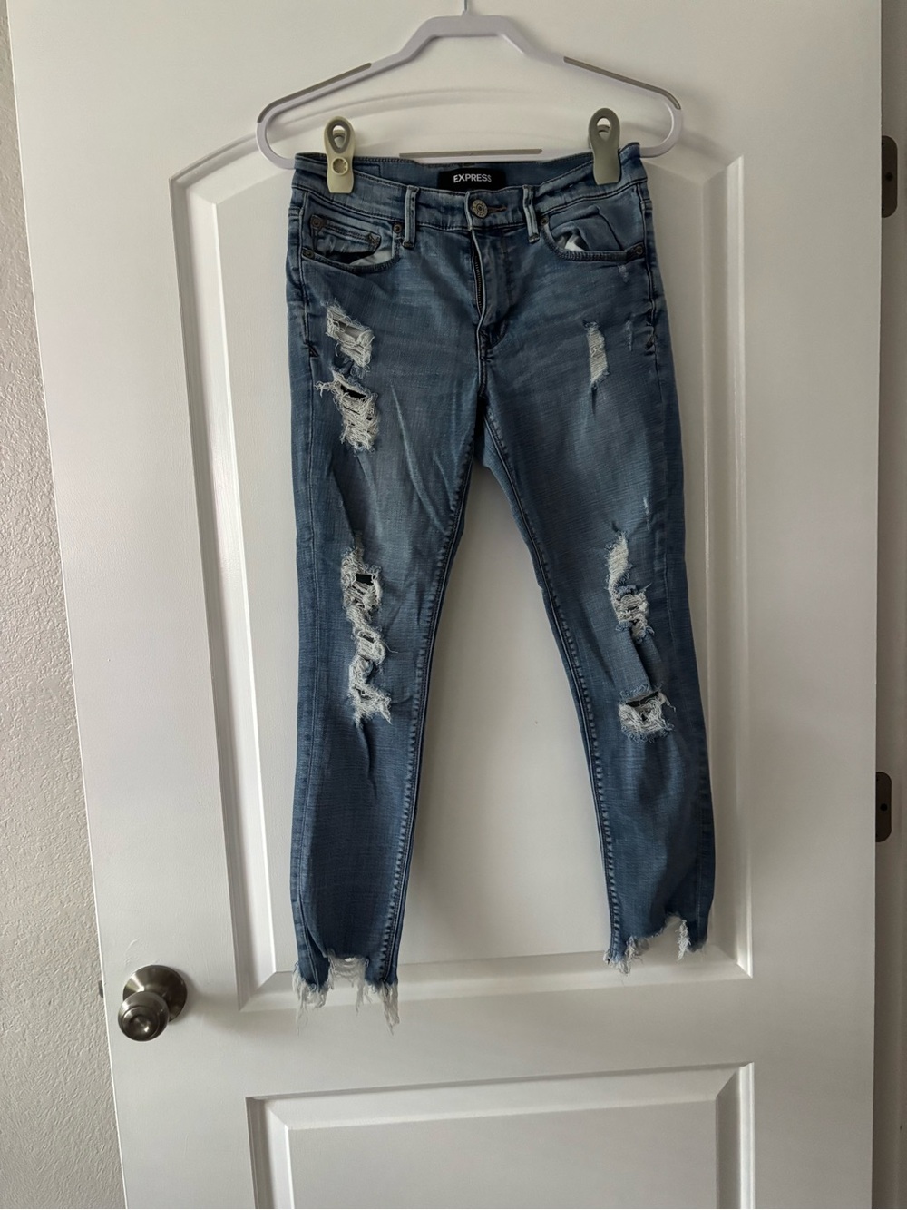 Express Women's Ripped Skinny Jeans - Medium Blue